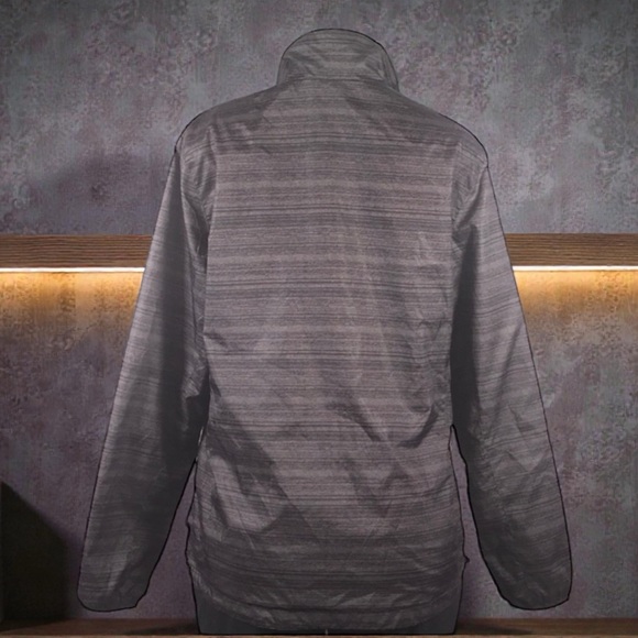 New Balance wind breaker Size L 💓 - Picture 5 of 9